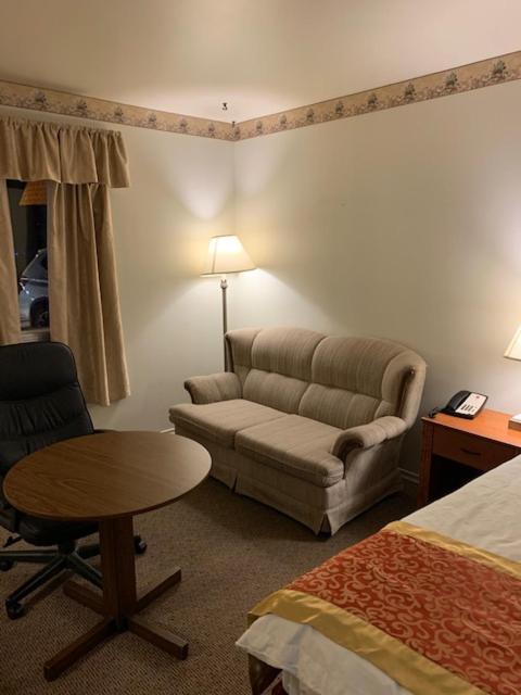 Redwood Motor Inn Brandon Extérieur photo