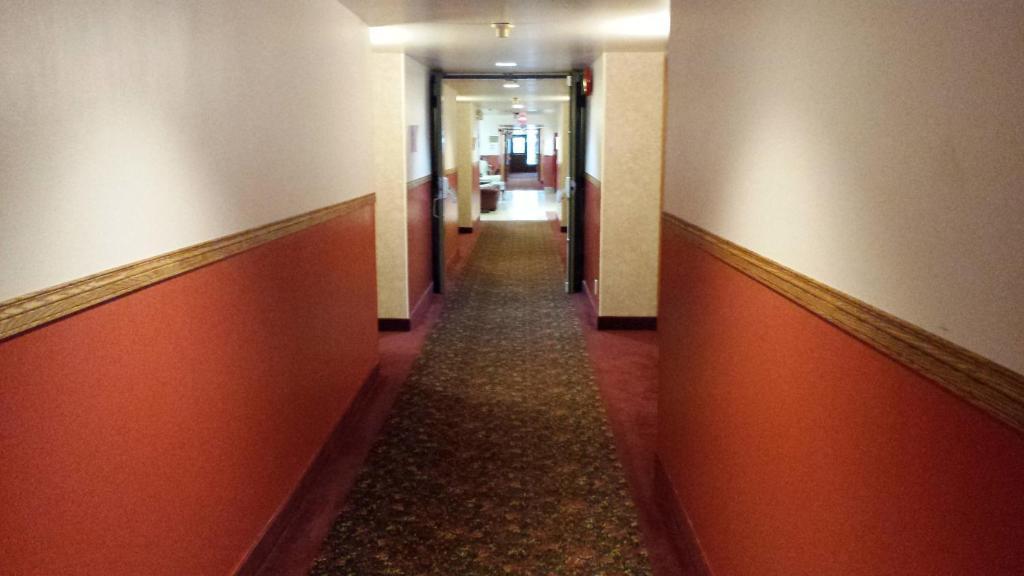 Redwood Motor Inn Brandon Extérieur photo