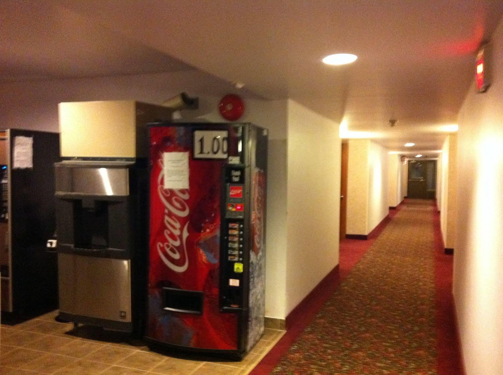 Redwood Motor Inn Brandon Extérieur photo